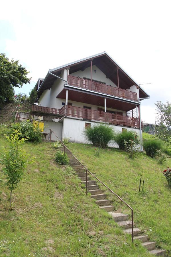 Aljmaš Apartman Dunav מראה חיצוני תמונה